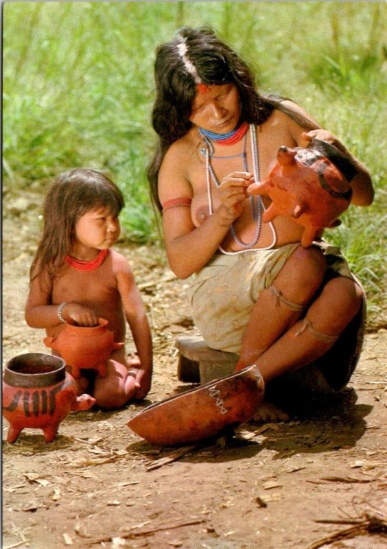 Xingu Park, Mato Grosso BRAZIL  Bare Breasted JURUNA WOMAN & CHILD  4X6 Postcard