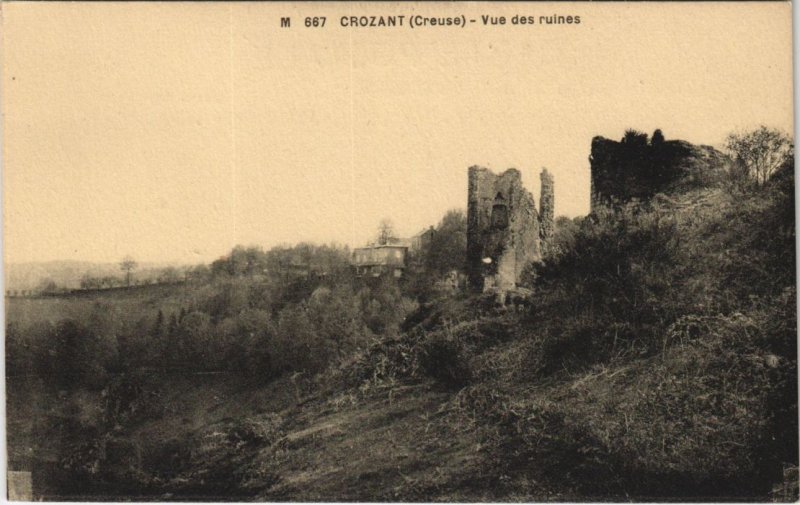 CPA CROZANT - Vue des ruines (121794)