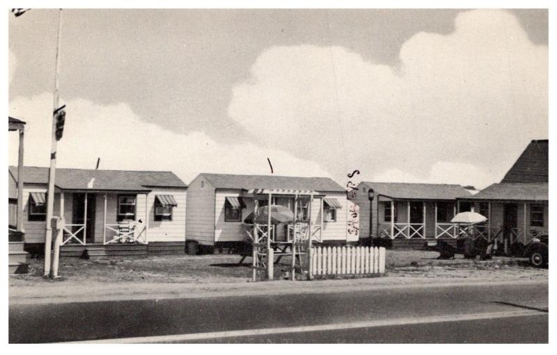 New Hampshire   Hampton Beach , Regina Court Cabins