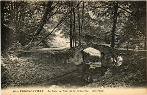 CPA Ermenonville Le Parc, le Pont de la Brasserie FRANCE (1014251)