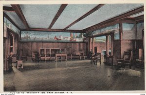 EAST AURORA , New York , 00-10s ; Salon , Roycroft Inn