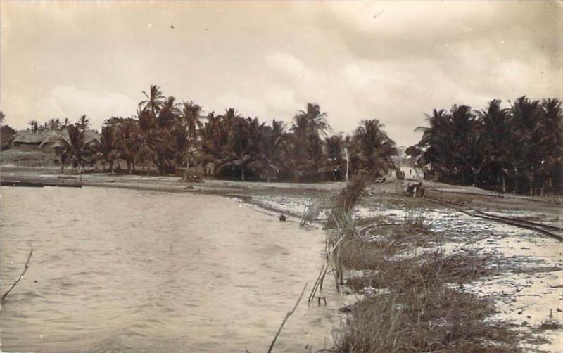 Benin - Cotonou - Un coin de la lagune à Cotonou, foie ferrée, 1er Mai 1940...
