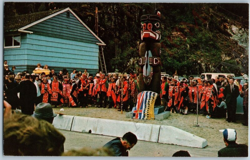 c1950s Kelsey Bay, Vancouver Island BC Canada Indians Ceremonial Totem Pole A175