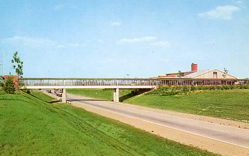 NY - New York Thruway Aerial Concourse