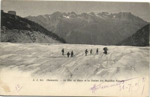 CPA CHAMONIX - La Mer de Glace et la Chaine des AIGUILLEs Rouges (173300)