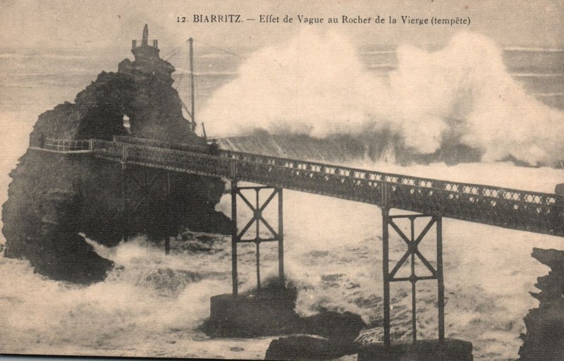 Vintage Postcard Biarritz Effet De Vague Au Rocher De La Vierge Tempete