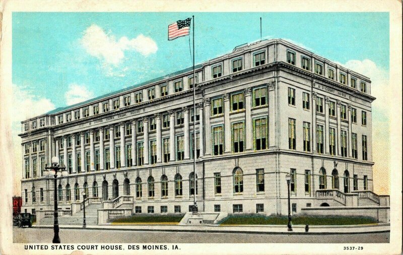 United States Court House Des Moines IA. C.T. American Art Vintage Line Postcard 