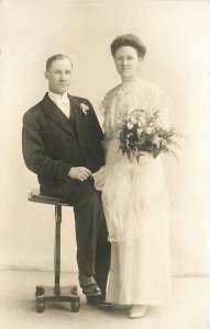 Postcard RPPC 1913 Newlywed Couple Chicago Illinois Fair Postal Studio 24-7234