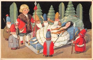 Snow White Fairytale Scene Dwarves and Print Artist Signed Postcard AA57019