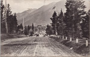 Banff Alberta The Sanitarium Sulphur Mountain  c1912 Chapman Postcard H2