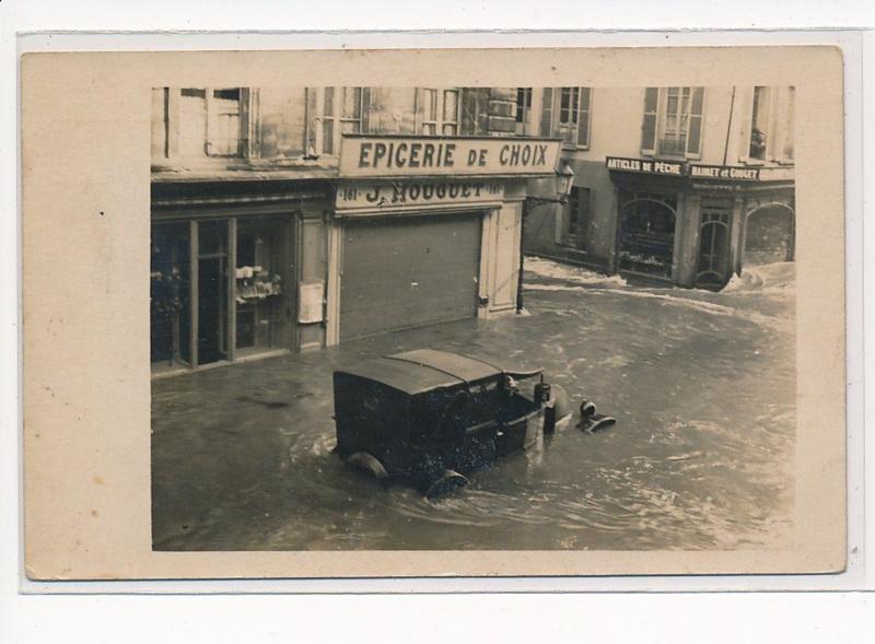 CAEN : inondations epicerie houguet de choix - tres bon etat