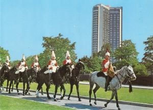 Mounted Horse Guards passing the London <hilton Nice English PC Size 6x4