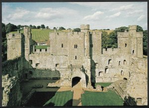 Sussex Postcard - Bodiam Castle  LC3327