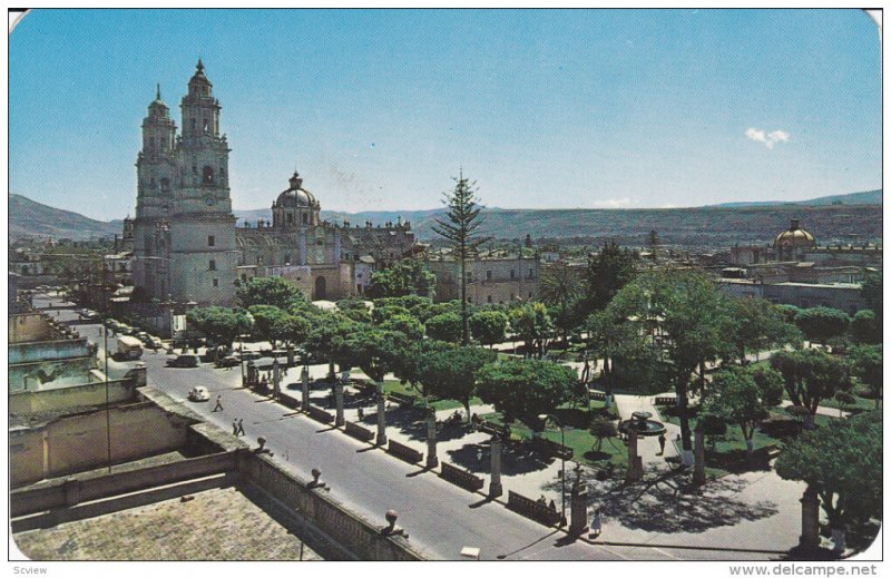 MORELIA, Michuacan, Mexico, 1940-1960´s; Garden And Cathedral