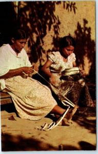 PANAMA, Central America   PANAMA HAT WEAVERS  Women   Postcard