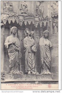 France Reims Statue de Saint-Nicaise et de St-Eutropie au porche Central