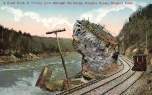 Vintage Postcard Giant Rock & Trolley Line Through Gorge Niagara River Canada