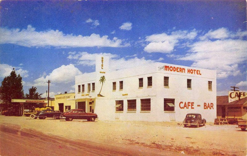 OASIS HOTEL Highway 40 Roadside Oasis, Nevada c1940s Chrome Vintage Postcard