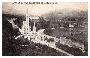 France Lourdes Vue d'ensemble de la Basilique