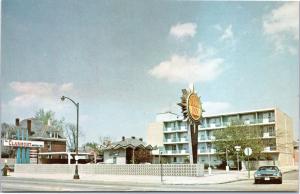 Quality Inn Clarmont, Columbus, Ohio, 1970s postcard 