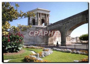 Postcard Modern Montpellier capital of Languedoc the Peyrou Gardens