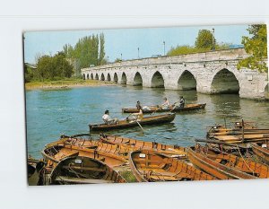 Postcard People Rowing Boats Clopton Bridge Stratford-upon-Avon England