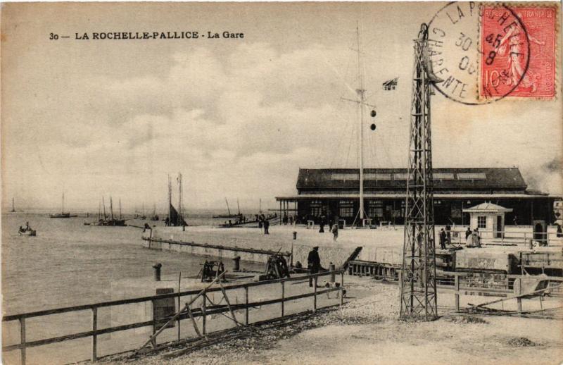 CPA La ROCHELLE-PALLICE - La Gare (480954)