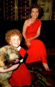 Nancy Reagan and Aileen Quinn Of Annie With Her Dog Sandy
