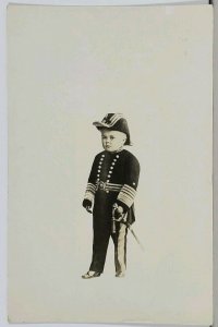 The Little Admiral Sideshow Dwarf Midget Age 22 Admiral Dot Postcard K15