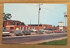 POSTCARD UNUSED - THERON'S COUNTRY STORE, (IGA), LISBON RD., COLUMBIANA, OHIO