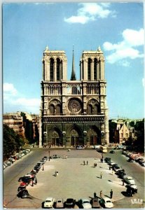 Postcard - Notre-Dame, Place du Parvis - Paris, France