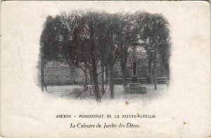 CPA AMIENS - Pensionnat de la Ste-Famille Le Calvaire du Jardin des (121238)