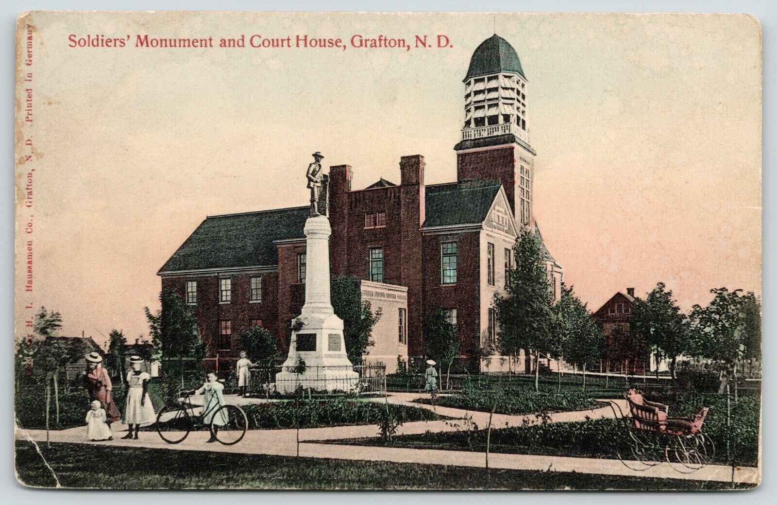 Grafton NDFamily Visits Soldiers' MonumentCourthouseBaby Leaves Buggyc1910 United States