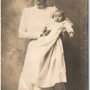 ID'd 1909 Mother Lillian Roberta Scramlin RPPC Baby Helen Lorena Gage Photo A142