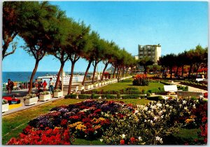 VINTAGE POSTCARD CONTINENTAL SIZE THE PUBLIC GARDENS AT PESARO ITALY c. 1970s