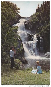 Le Village Fantome S'Etend Au Pied De La Magnifique Chute De Val-Jalbert, Q...