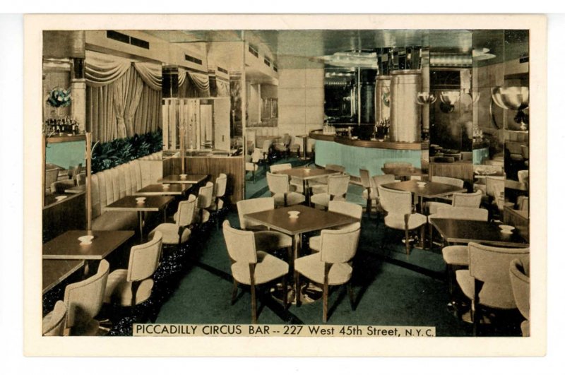 NY - New York City. Piccadilly Circus Bar, Interior