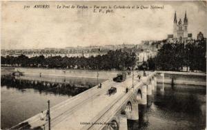 CPA ANGERS - Le Pont de Verdun - Vue VERS la Cathédrale et le Quai (296526)