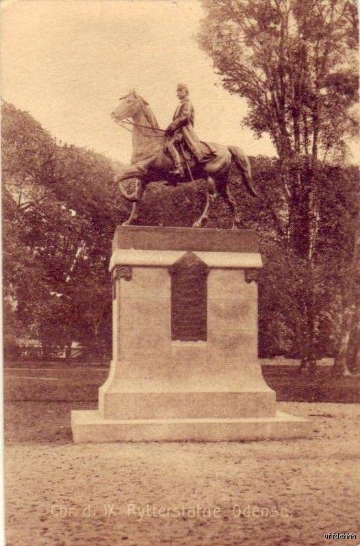 RYTTERSTATUE ODENSE DENMARK 1913