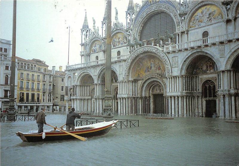 B84562 venezia eccezionale alta marea in piazza s marco  italy