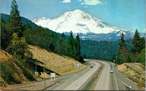 Vtg 1950s Mt Shasta California CA Unused Chrome Postcard