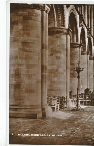 Herefordshire Postcard - Pillars - Hereford Cathedral - Real Photograph   ZZ3251