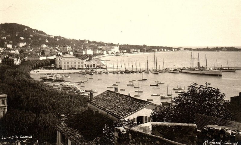 1920s CANNES FRANCE SHIPS BOATS BEACH RICHARD RPPC POSTCARD 44-200