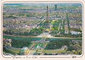 France Paris Le Palais de Chaillot et la Tour Eiffel