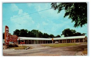 CLAXTON, Georgia GA ~ Roadside PEN-LEAH MOTEL Evans County ca 1960s Postcard