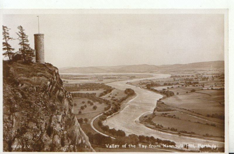 Scotland Postcard - Valley of The Tay From Kinnoull Hill, Perthshire Ref TZ10951