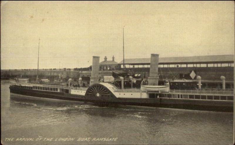 Ramsgate UK Arrival of London Boat c1910 Postcard