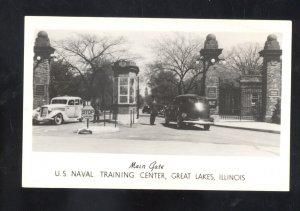 GREAT LAKES ILLINOIS U.S. NAVY TRAINING BASE OLD CARS VINTAGE POSTCARD