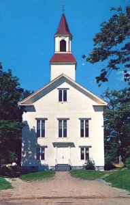 VINTAGE STANDARD SIZE POSTCARD FIRST BAPTIST CHURCH KITTERY MAINE