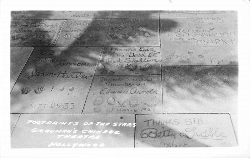 Footprints Graumans Chinese Hollywood California 1940s RPPC Photo Postcard 12773